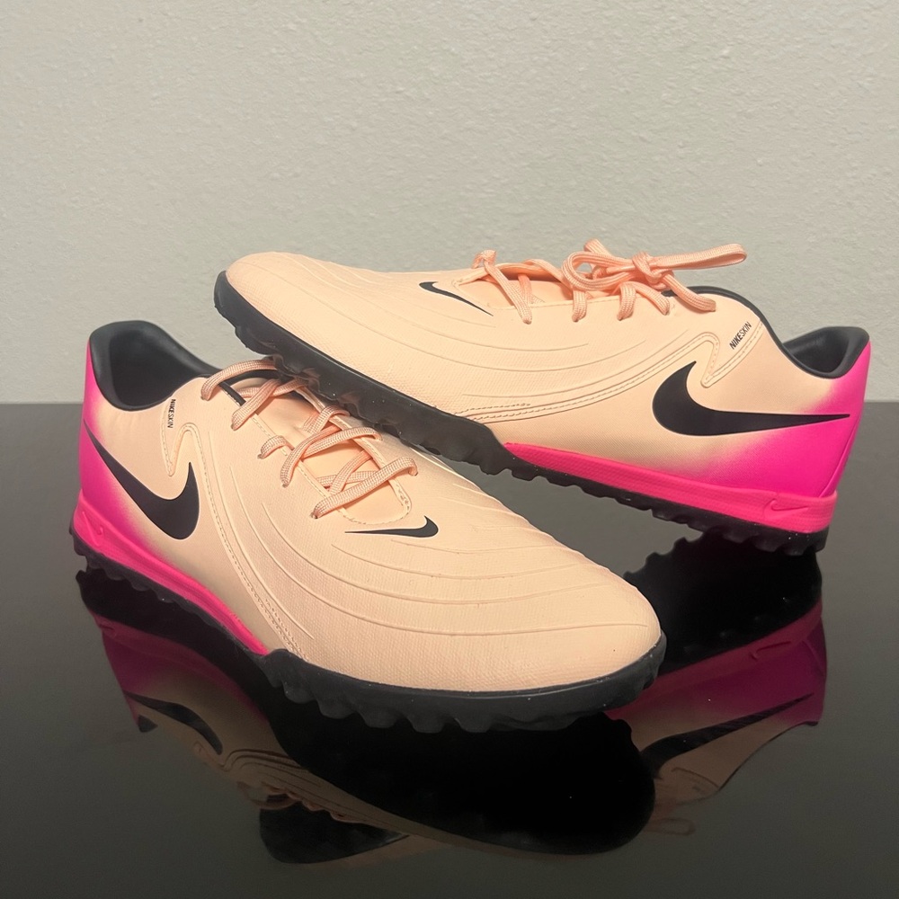 Sz 11 NIKE Phantom Gx II 2 Academy Ic Soccer Shoes Mens FJ2581-800 Sunset Pink